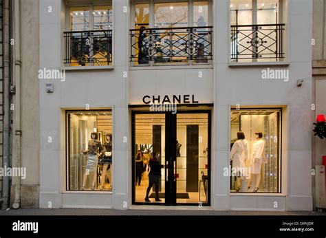 chanel store locations in paris